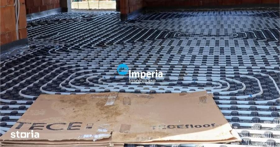 Casă cu 4 camere cu Teren 400 Mp în Granit