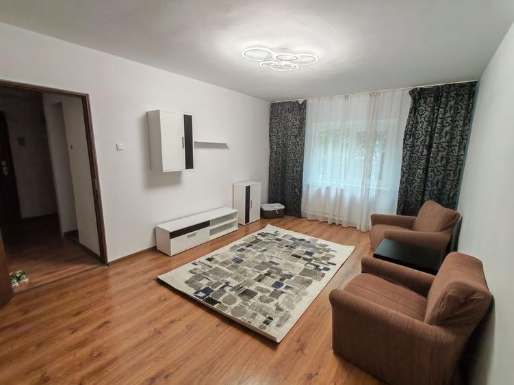Apartament cu 2 camere decomandat în Colibași