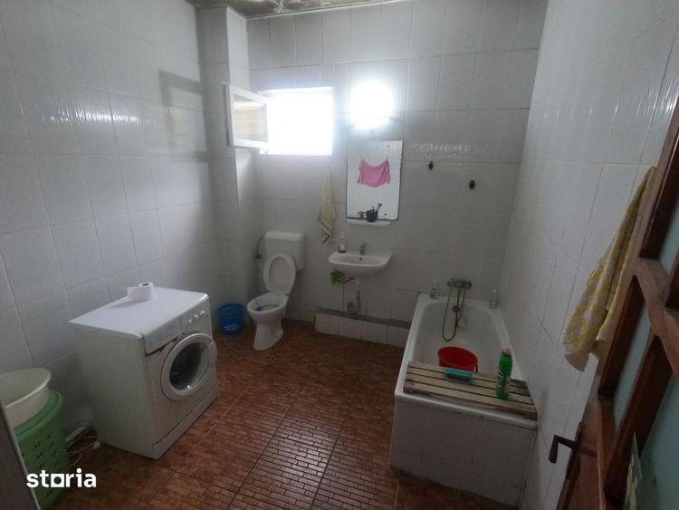 Casă cu 6 camere cu Teren 1650 Mp în Daia