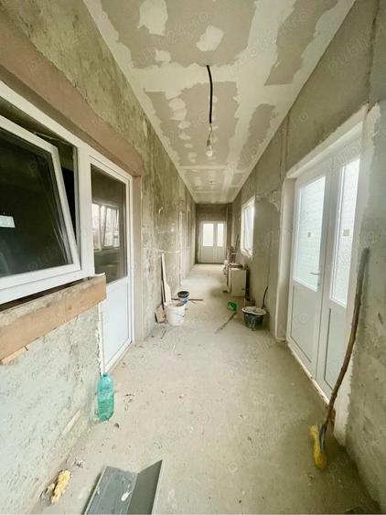 Proprietar vand casa la gri in Jebel - 2