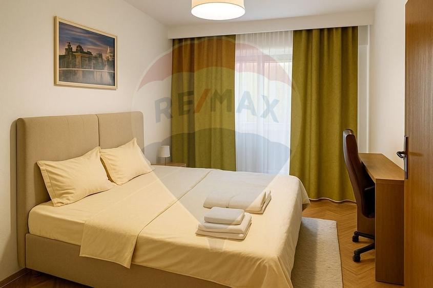 Apartament 3 camere de vanzare - Bulevardul Decebal - 11