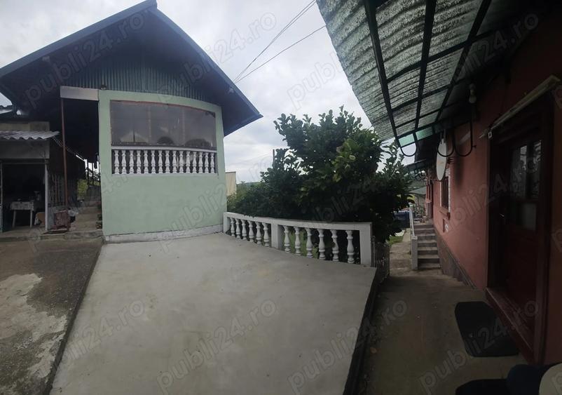 Gospodarie de vanzare in comuna Davide?ti, sat Voroveni. - 6