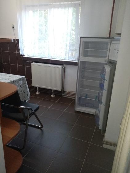 Dorobanti  2 cam, centrala proprie +ac, in vila, metrou Victoriei, PREȚ REDUS  - 10