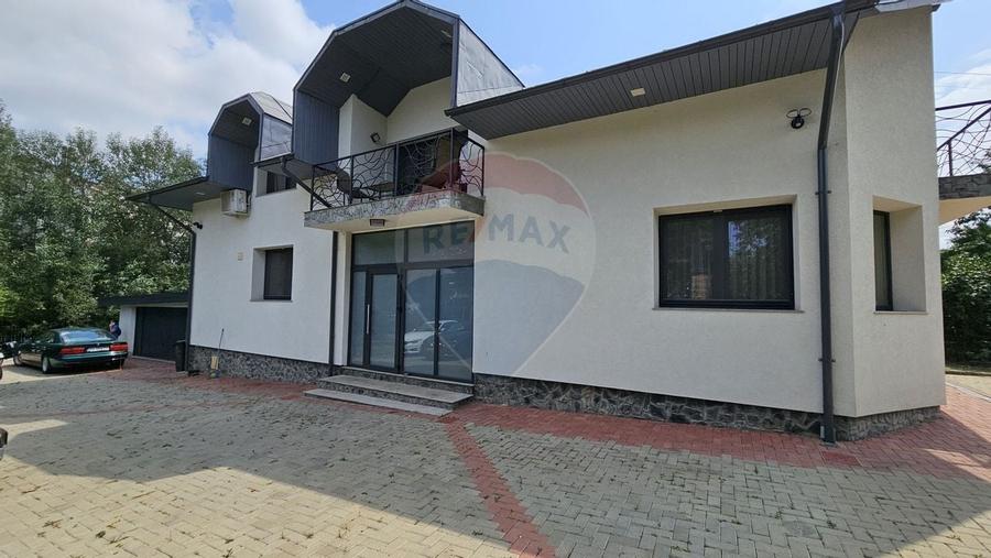 Casă / Vilă cu 7 camere si teren 1000 mp în zona Centrala-Suceava - 5