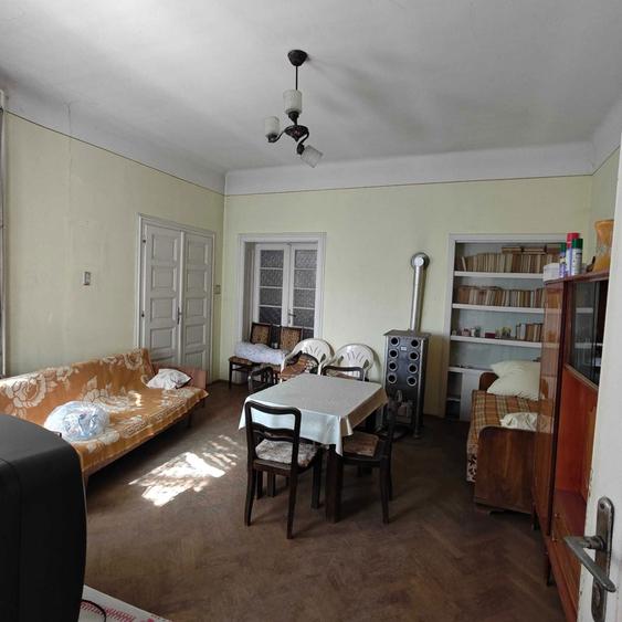 Casa individuala ultracentrala, teren 380 mp ideala pentru renovare si investitie - 3