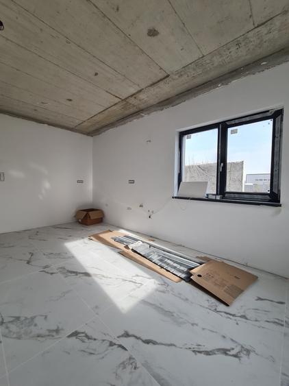 Case Cubiste in Faza de Executie Arhitectura Moderna, Teren Generos, Utilitati - 4