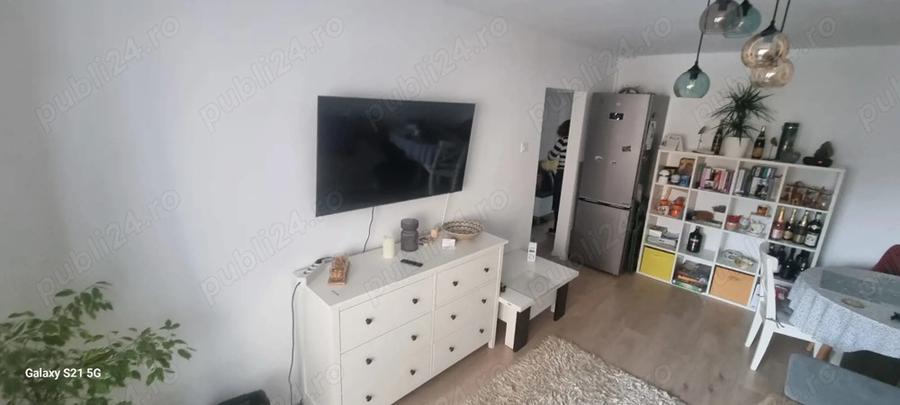 Vand apartament 3 camere ,decomandat, zona Astra 63;mp - 16