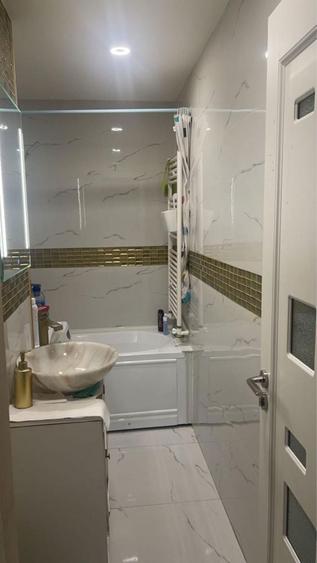 Apartament 3 camere decomandate | Parter | Ideal locuinta sau afacere | Str. Mioritei, Bacau | 77.000 negociabil. - 2