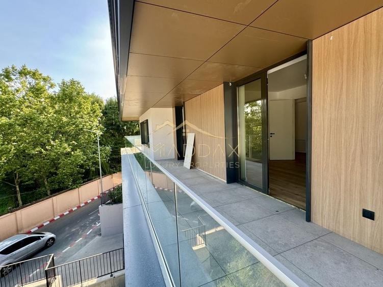 Vila cu 5 camere  *366mp* / Curte privată *315mp* / Pipera - Lake View - 24