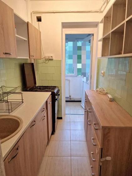 Apartament cu 2 camere, etaj 3/4, zona Podu Ros - 3