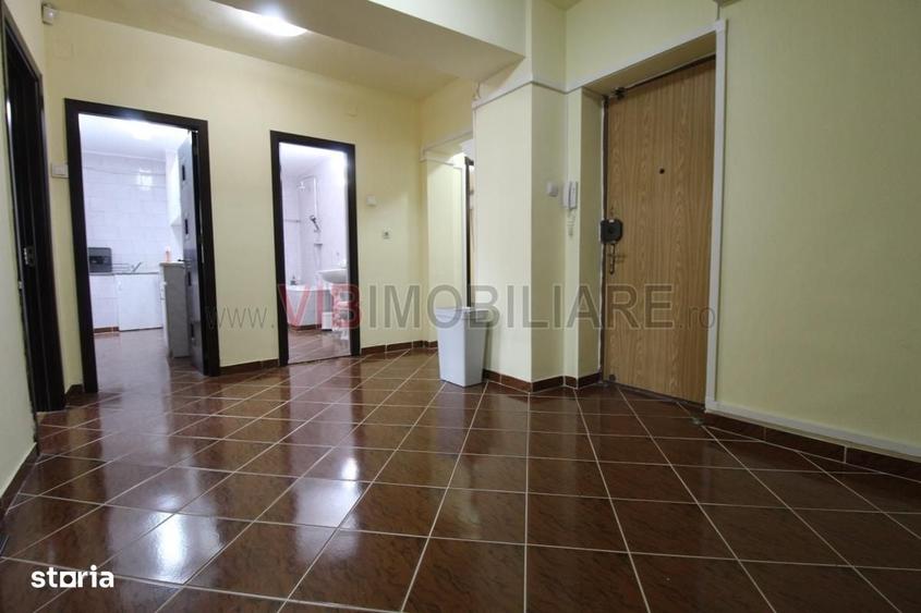 Apartament cu 3 camere decomandat în Decebal