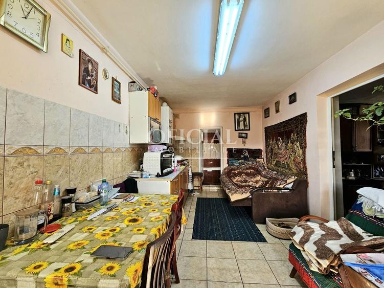 Casă individuală cu 3 camere cu Canalizare în Dâmbul Rotund