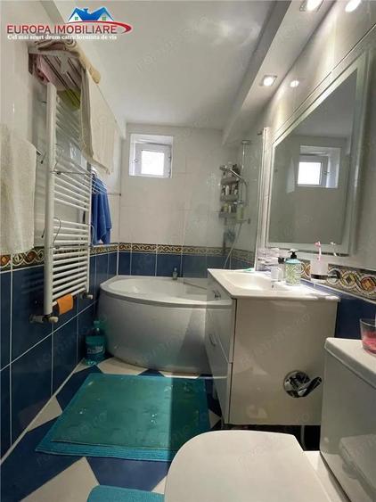 Apartament 3 camere de vanzare zona Taxe si Impozite Tulcea - 2