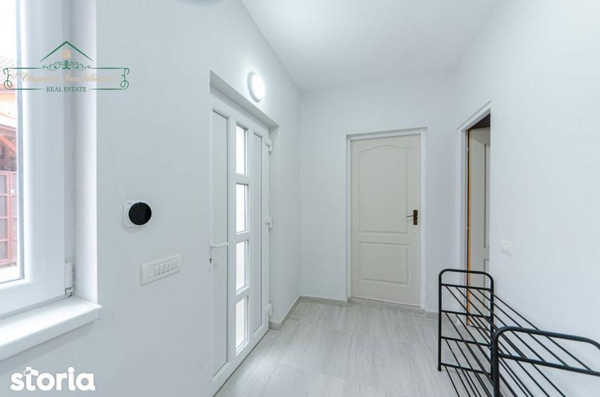 Apartament de inchiriat cu 2 camere la curte comuna, zona Centrala, Ar - 1