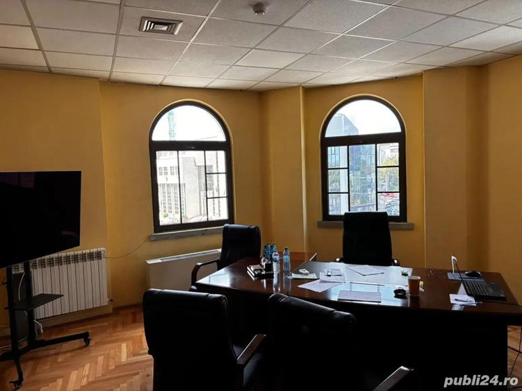 Spatiu comercial de inchiriat ultracentral finisaje premium Chirie: 12-15 mp neg. - 15