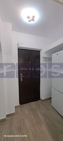 Apartament cu 2 camere semidecomandat, mobilat în Grivița