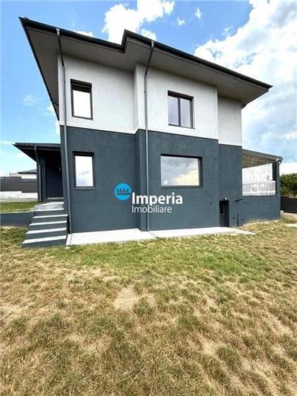 Vila D+ P+E,  5 cam,Garaj, 520 teren, Ezareni, Valea Adanca - 1