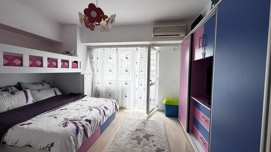 De vanzare 3 camere | Bd. Decebal | Etaj 2/8 | 92 mp | 2 bai - 8