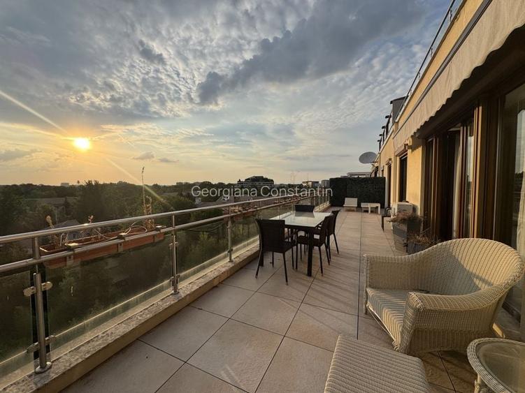 Apartament de lux cu terasa  panoramica,  vedere libera parc Herastrau, 2 garaje