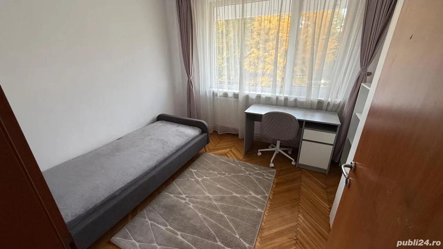inchiriez apartament cu 3 camere, ultracentral - 1