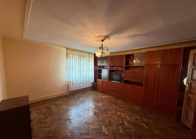 Casa 3 camere + teren 912mp zona Caraiman