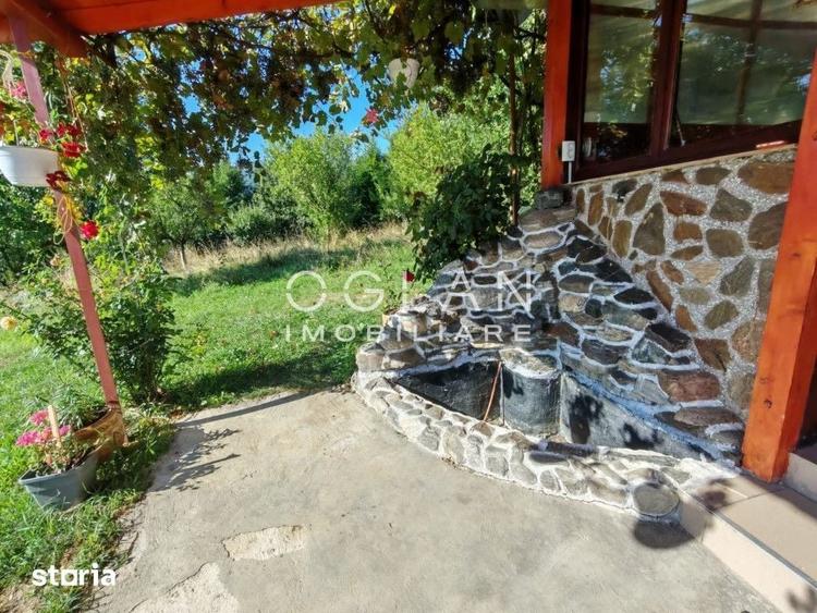 Casă cu 3 camere cu Teren 2760 Mp în Central
