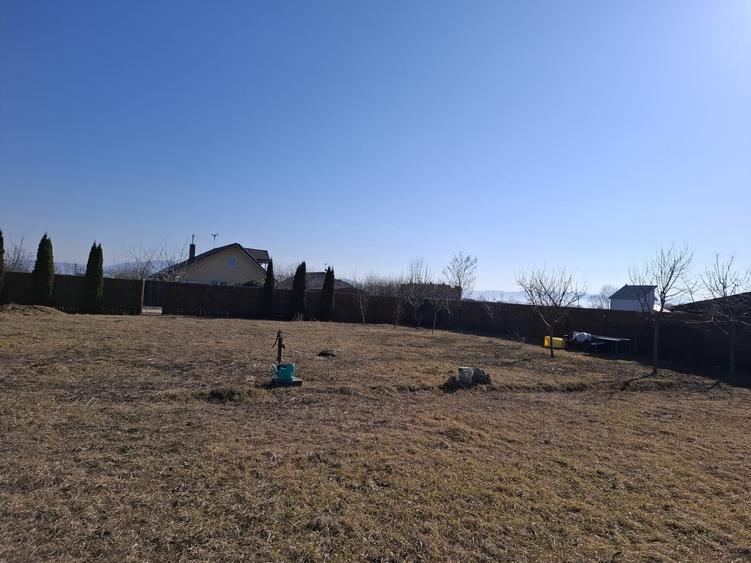 Teren 500 mp situat in strada Nicolae Balcescu - localitatea Harman! - 8