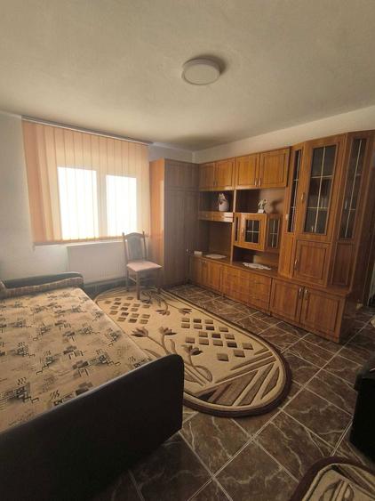 Apartament Micro 6 Targoviste, etaj 1/4, 2 camere, 37mp - 2