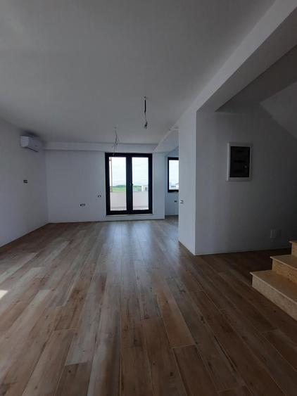 FARA COMISION in COMPLEX REZIDENTIAL in Mogosoaia case cu 5 camere 3 bai P+1+pod - 23