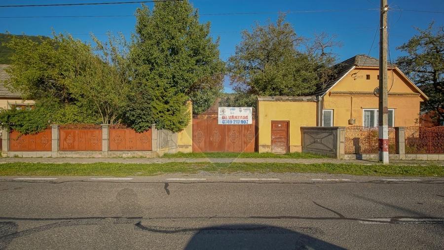 Teren intravilan 7.255 mp +casă rustică – ideal pensiune în Vama Buzău - 1