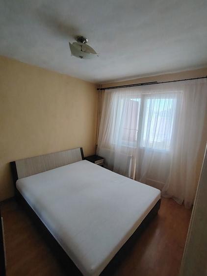 Inchiriez apartament 2 camere - 4