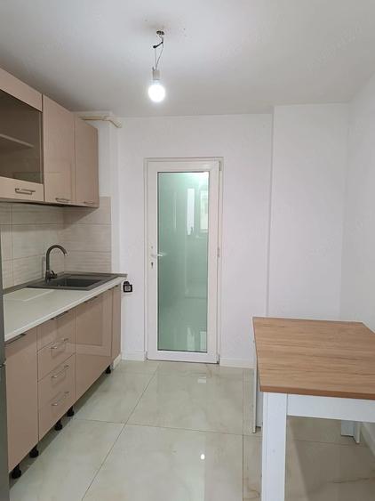 Inchiriez apartament 2 camere - 1