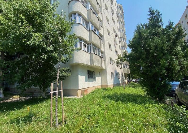 Apartament spatios - centrala proprie