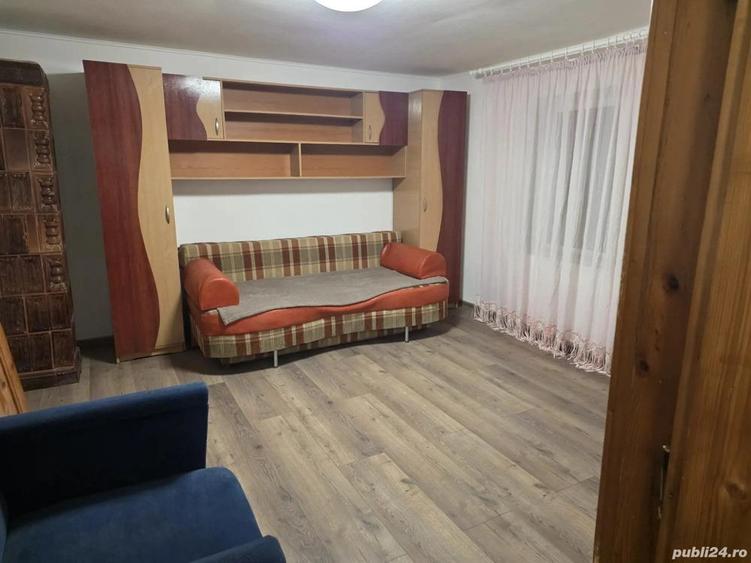 Pia?a Noua, apartament in vila 3 camere, centrala pe gaz, curte individuala - 4