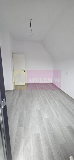 Vila de vanzare cu 4 camere in Brebu - 9