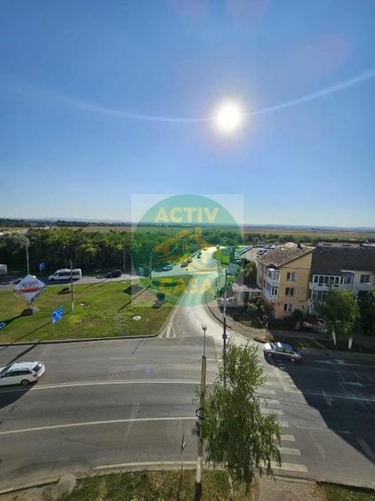 Apartament 4 camere, zona Kaufland Favorit - 2