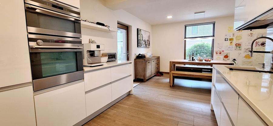 Casa eficienta energetic cu piscina in Giroc - 13