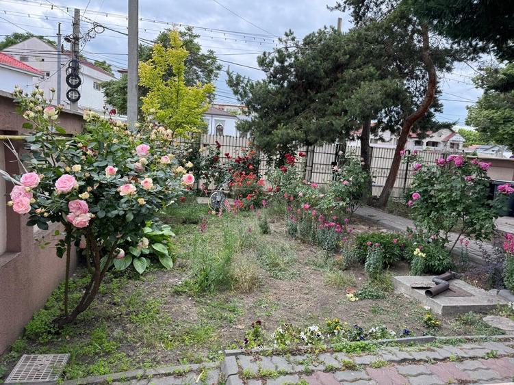 Vila de vanzare ultracentral Focsani, strada N . Titulescu, nr 2 bis - 1