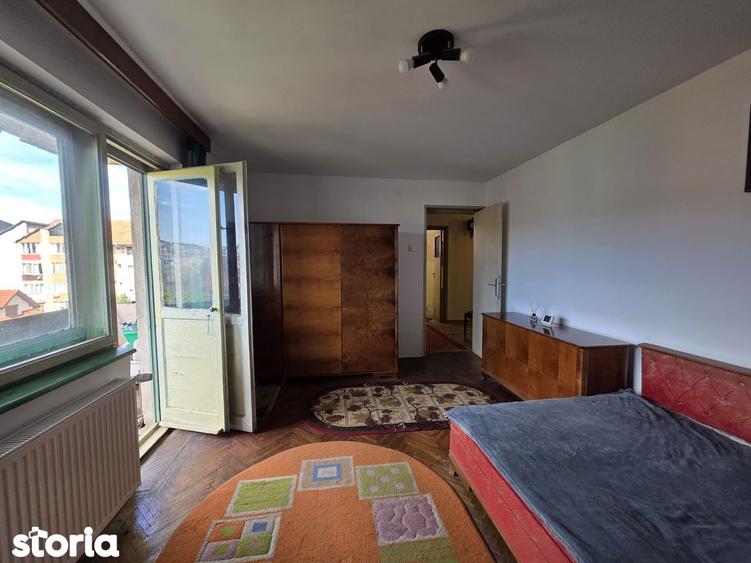Apartament 2 camere decomandat situat Deva, strada Mara?ti etaj 4 - 6