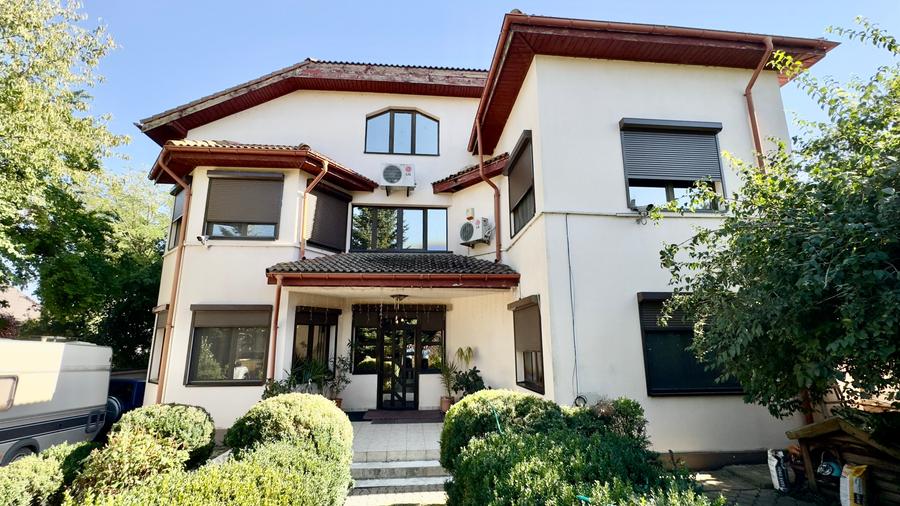 Vila individuala P+1+M cu deschidere la Lacul Snagov, piscina, sauna, ponton ! - 1