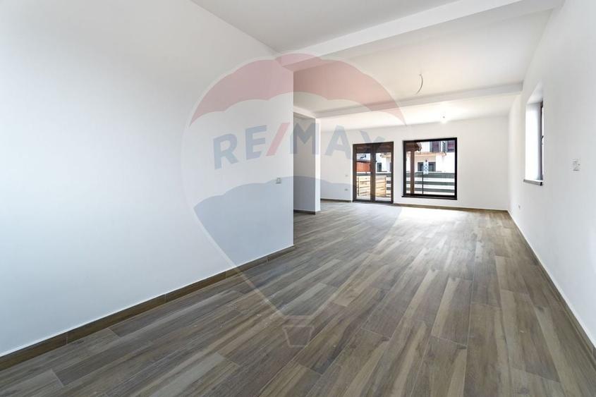 DUPLEX 8 camere de vanzare| Constructie noua| Izvor, BV | Comision 0% - 17