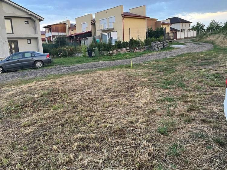 Locuri de casa cu puz 593-537-539-768mp-str Margaretelor Paleu-80E/mp. - 2