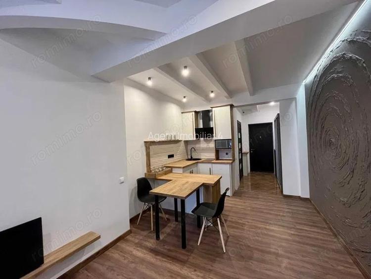 Apartament 2 camere de vanzare, zona Pajura