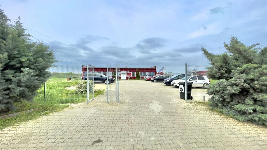 Clădire de birouri cu 12 parcări în incintă privată, UTA2, Arad - 8