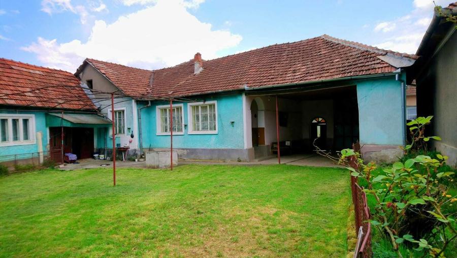 Casa intravilan - curte si gradina - 3