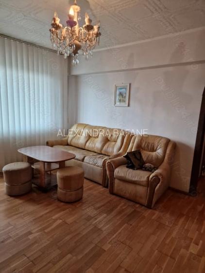 Ultracentral, decomandat, etaj 3