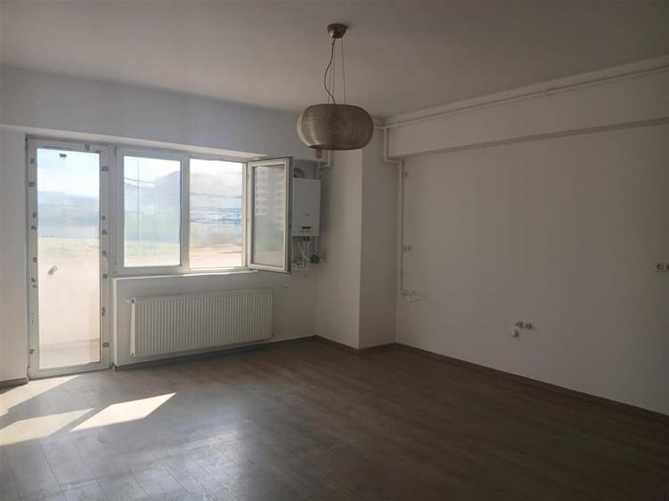 Apartament 3 camere 2 bai balcon zona Doamna Stanca - 4