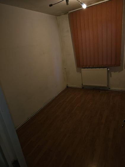 APARTAMENT 3 CAMERE RESITA - 2