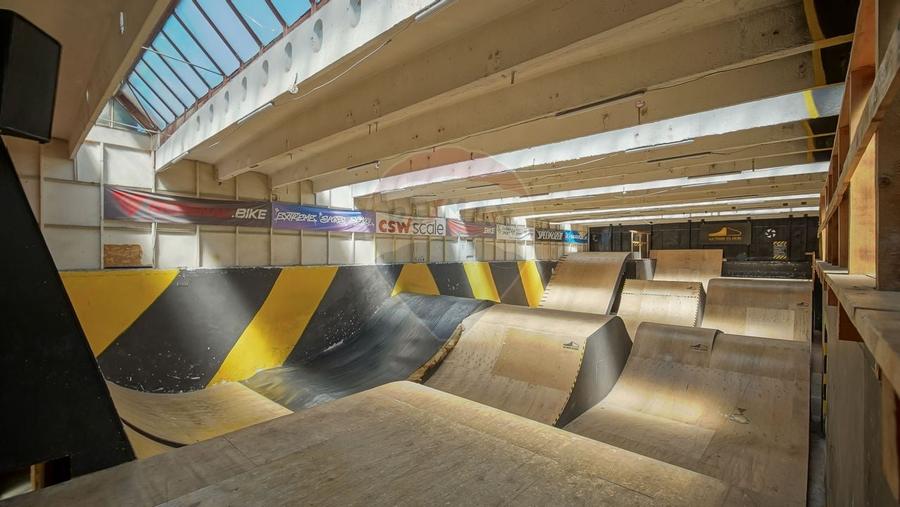 Spatiu comercial de 2,491mp de vanzare in zona Bartolomeu - 14