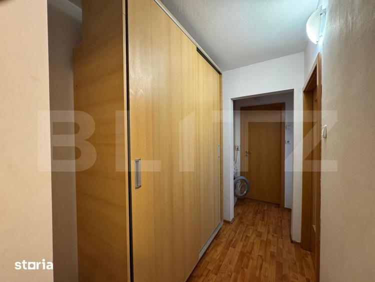 Apartament cu 3 camere decomandat în Sărari